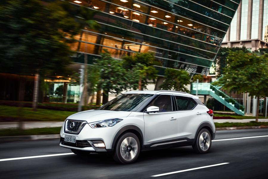  Nissan Kicks SL 2016 года  (LA) (фото 19 из 40)
